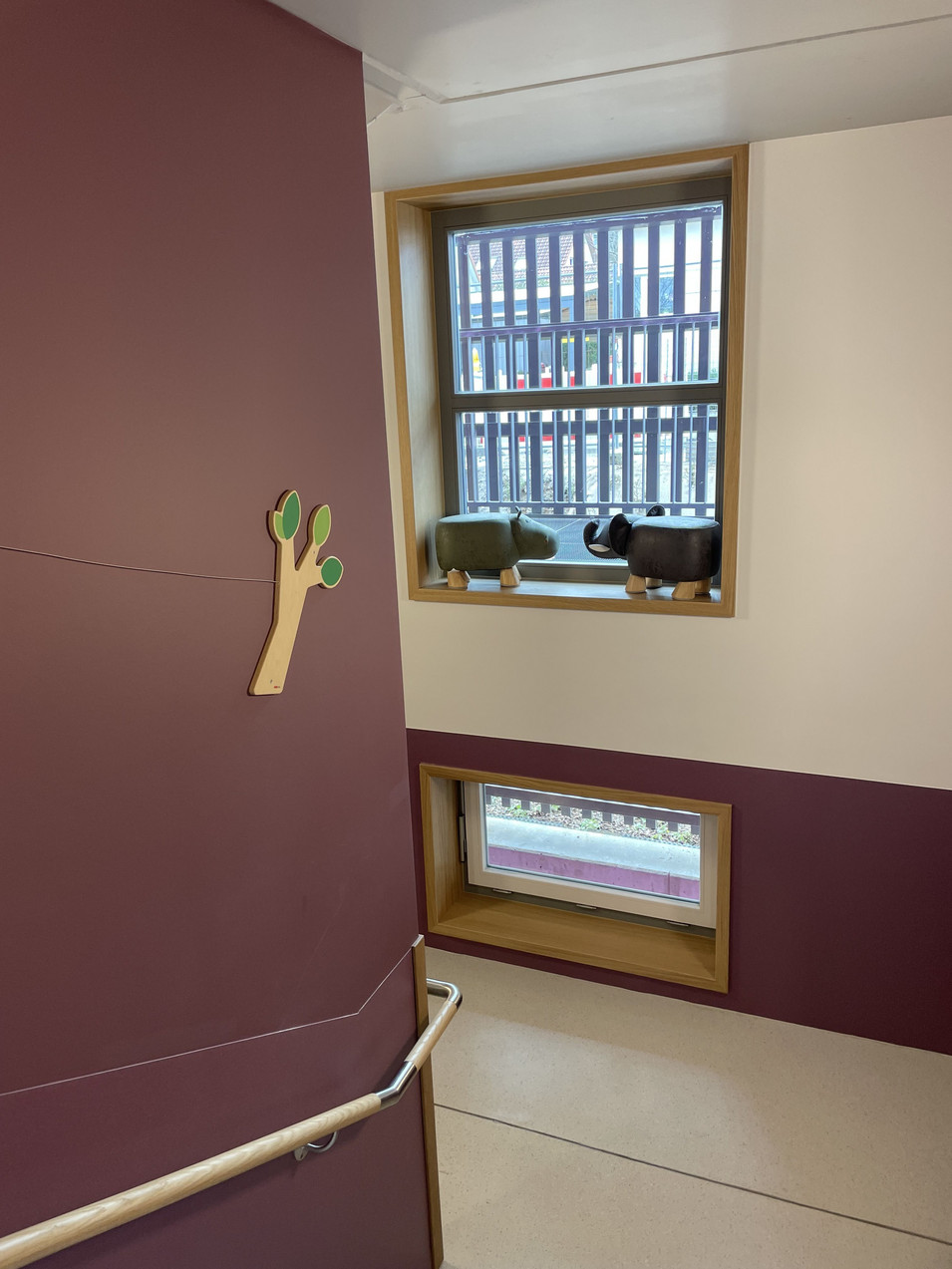 Blick vom Treppenhaus nach draußen